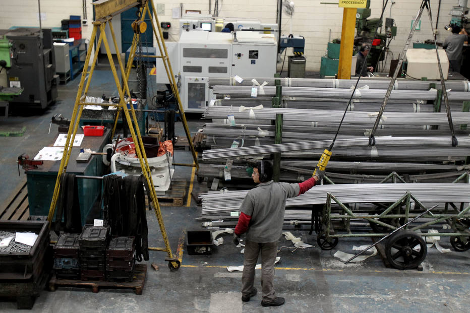 Recuperação perde fôlego e crise já atinge 36% dos setores industriais